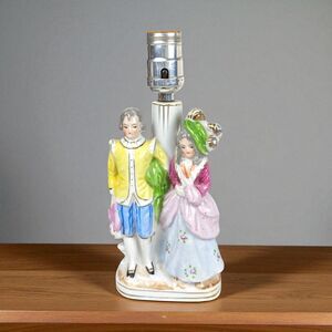 Vintage Ceramic Couple Lamp: Romantic Mid-Century Table Lamp